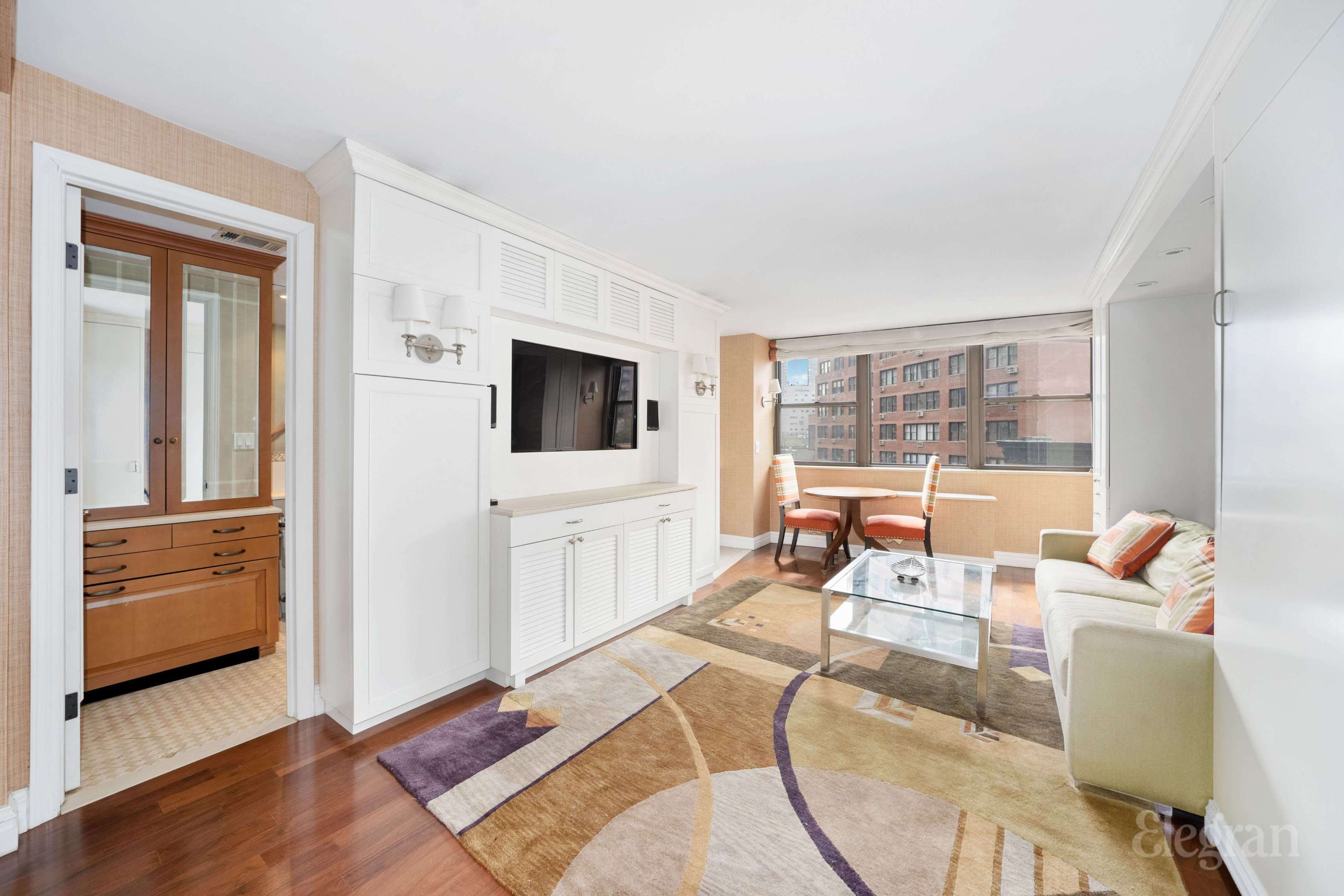 225 E 36th Street #7L