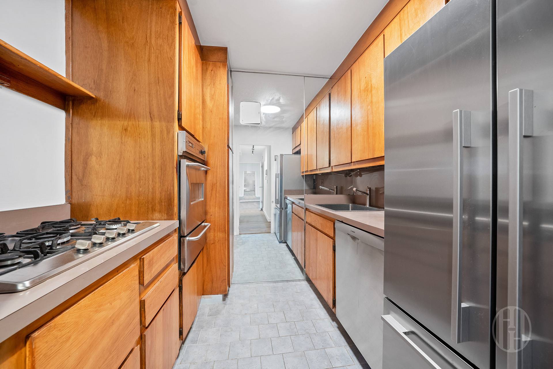 201 E 28th Street 14-S