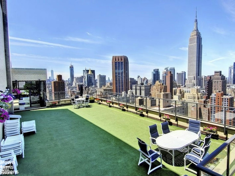 160 E 38TH Street 22D