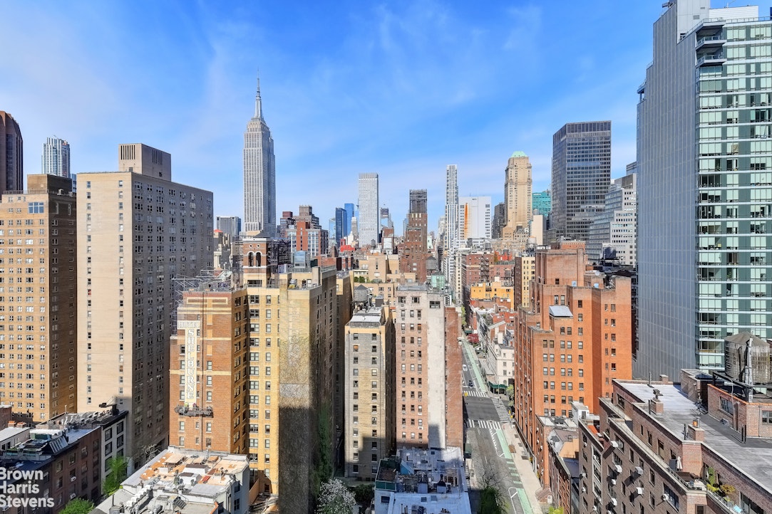 160 E 38TH Street 22D