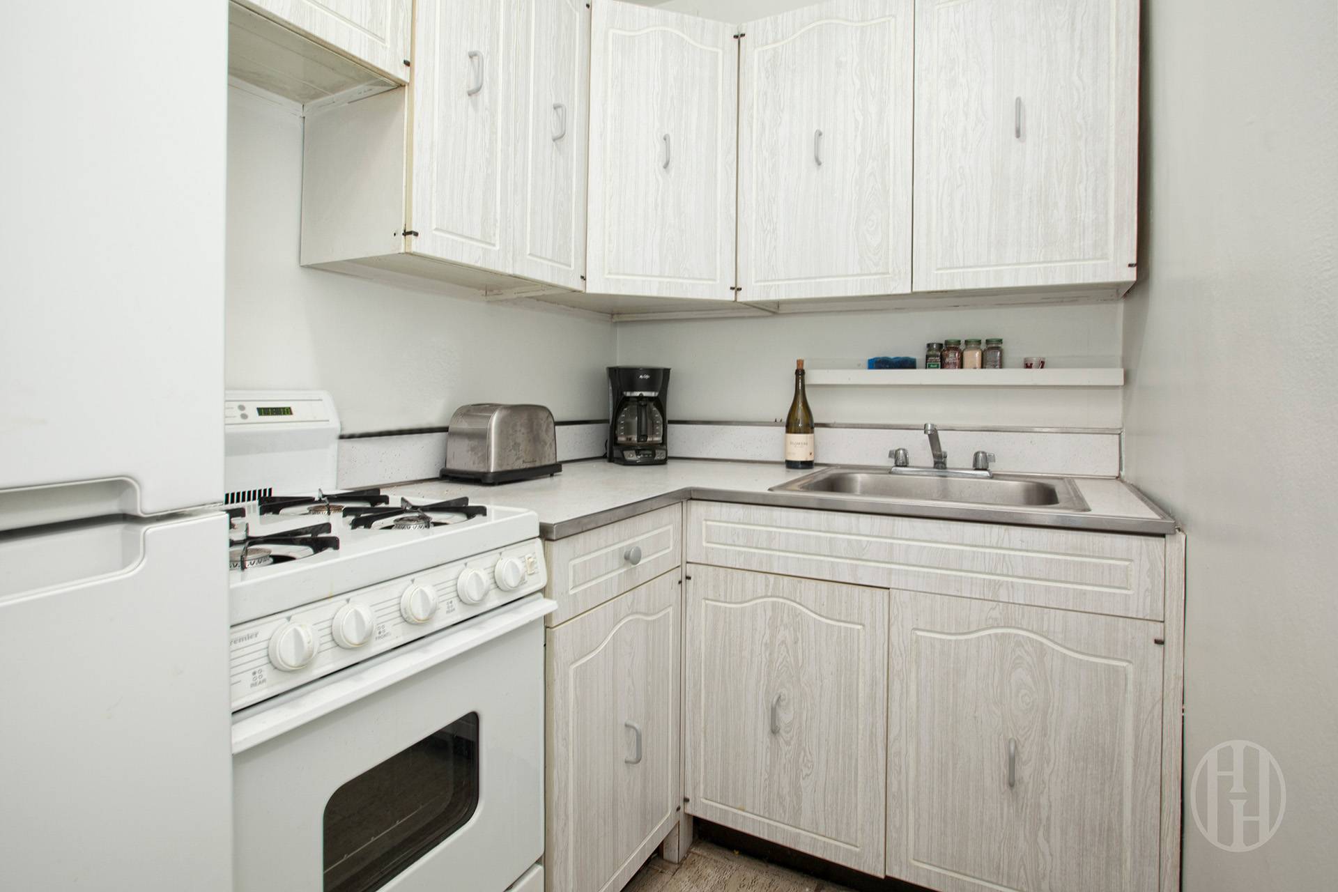 155 E 34th Street 15C