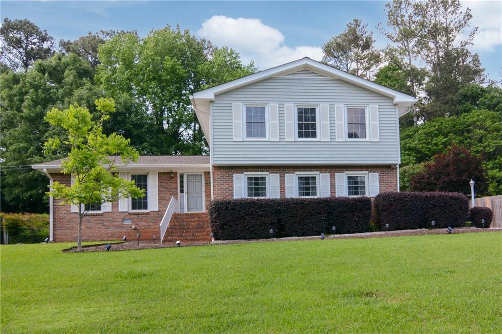 3407 Larch Pine Drive