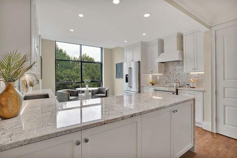 750 Park Avenue NE Unit 6E