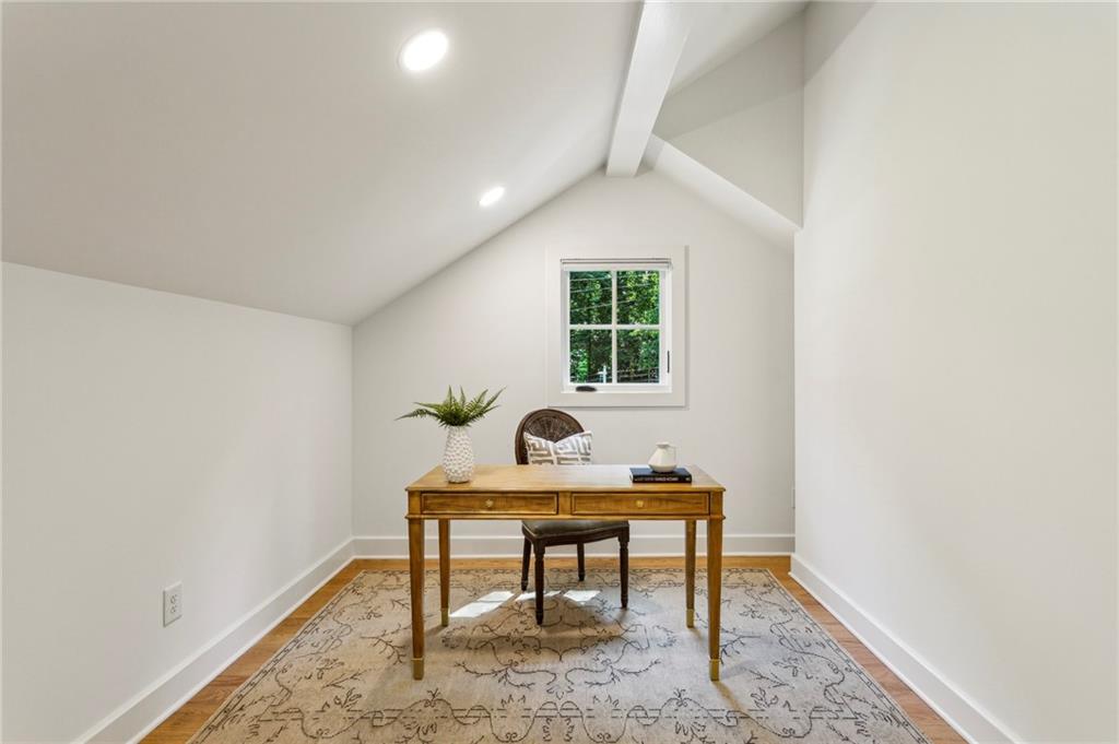 1990 Cambria Avenue NW