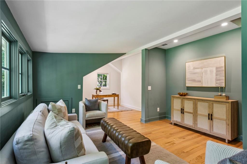 1990 Cambria Avenue NW