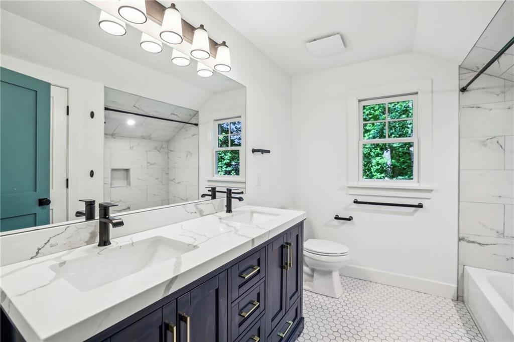 1990 Cambria Avenue NW