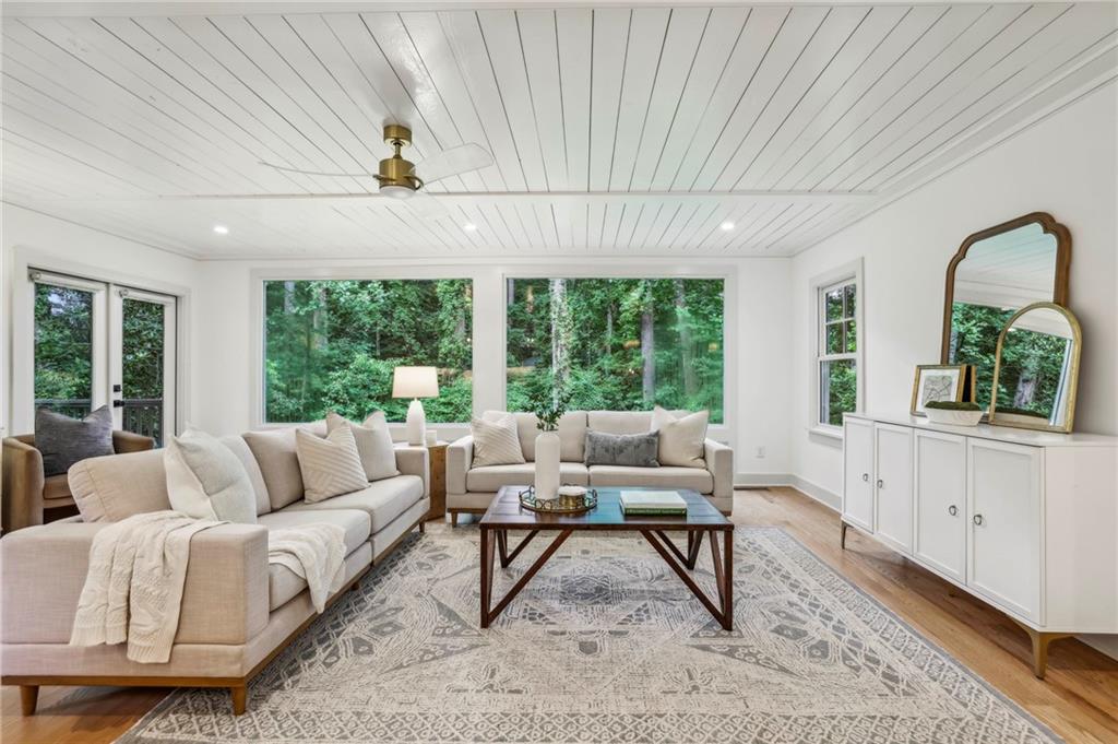 1990 Cambria Avenue NW