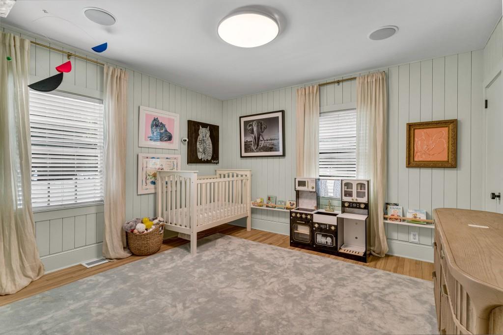 568 E Wesley Road NE