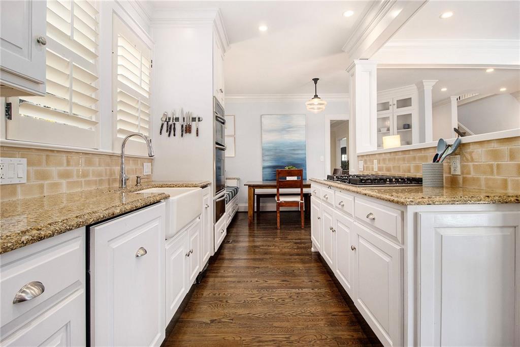 1528 N Highland Avenue NE