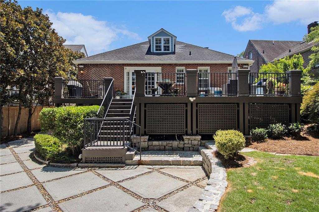 1528 N Highland Avenue NE