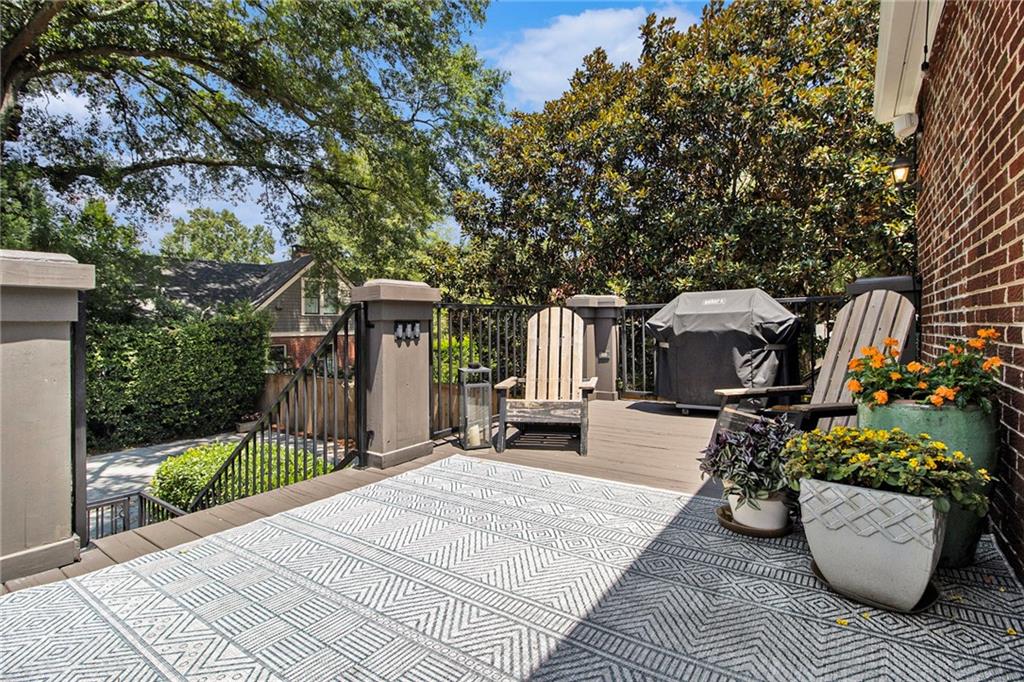 1528 N Highland Avenue NE