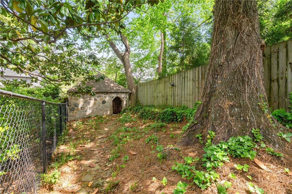 490 Rock Springs Road NE