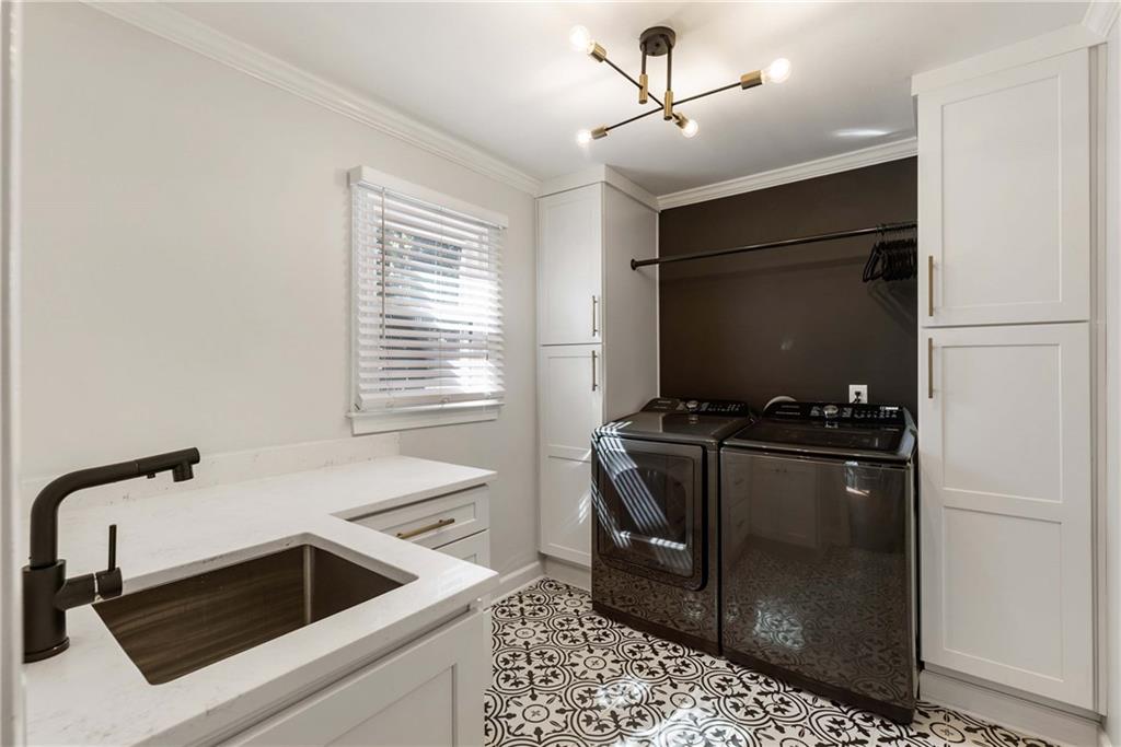 215 Lake Pines Pointe