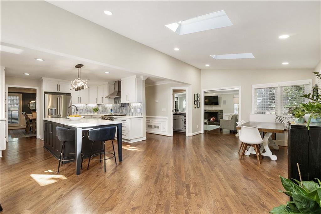 215 Lake Pines Pointe