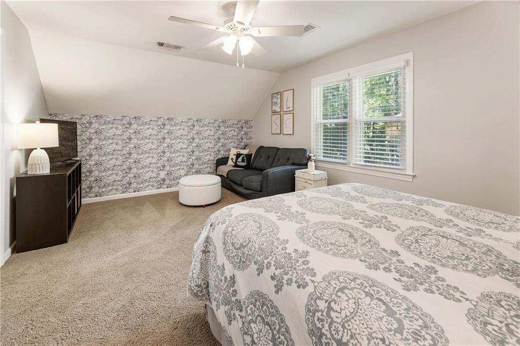 215 Lake Pines Pointe