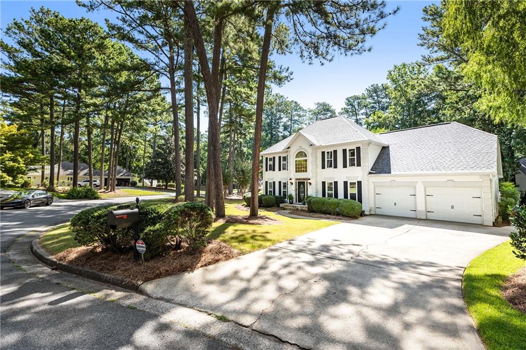 215 Lake Pines Pointe