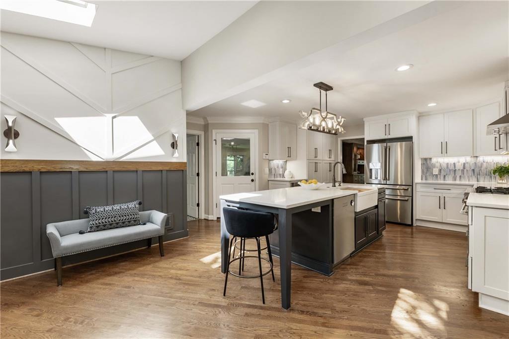 215 Lake Pines Pointe