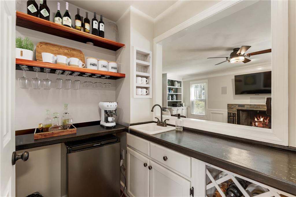 215 Lake Pines Pointe