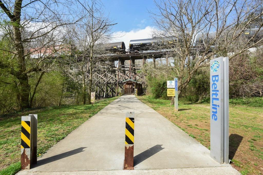 32 28th Street NW Unit 201