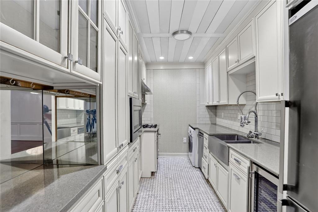 32 28th Street NW Unit 201