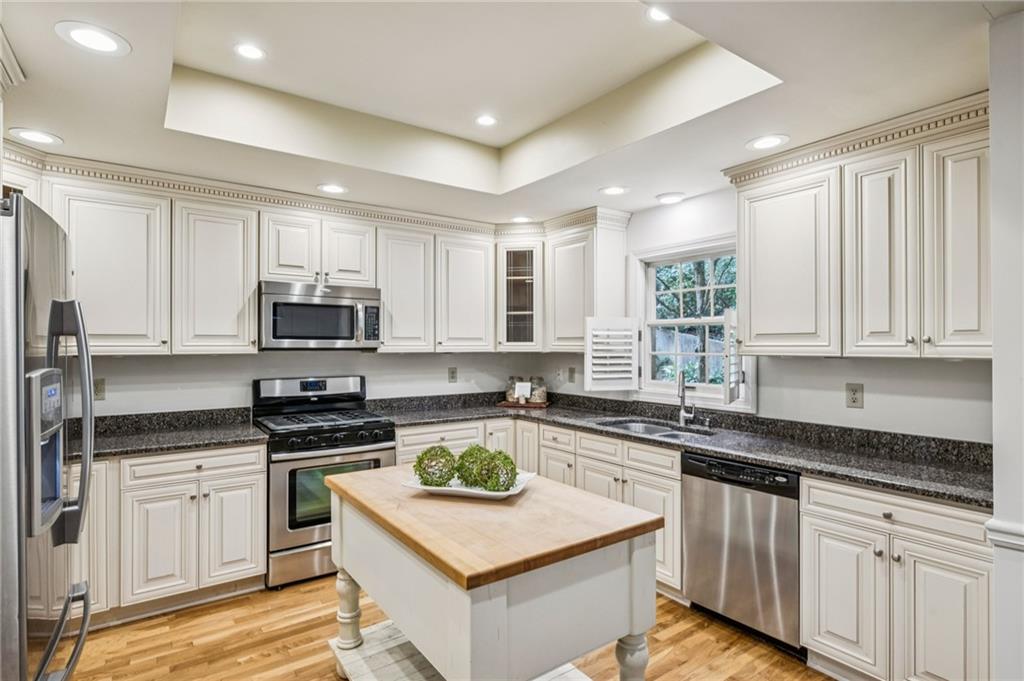 52 Ivy Chase NE