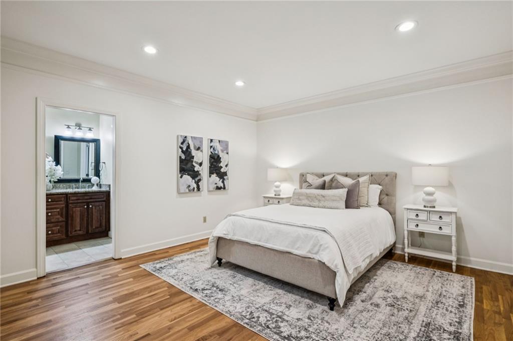 52 Ivy Chase NE