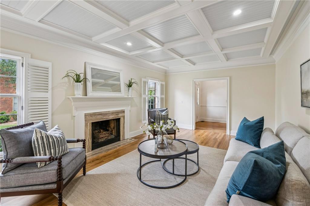 52 Ivy Chase NE