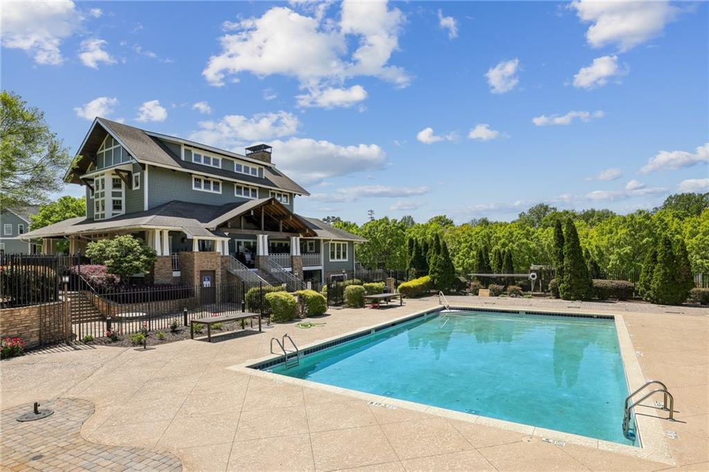 1612 Gilstrap Lane NW