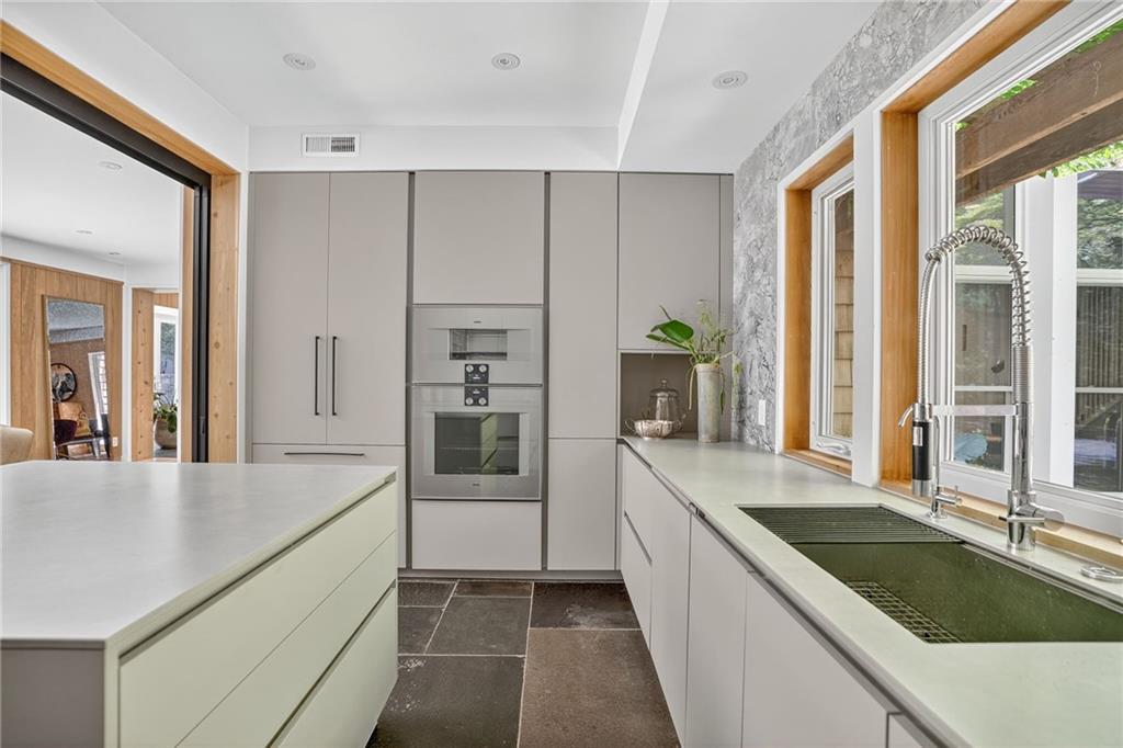 3033 E Pine Valley Road NW