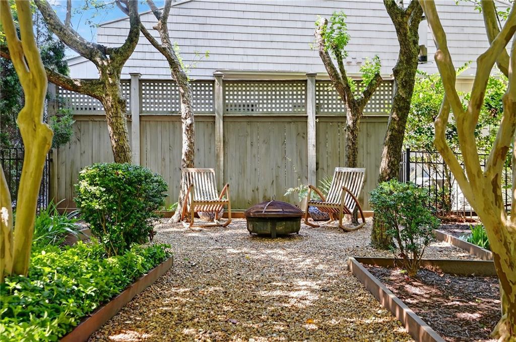 3033 E Pine Valley Road NW