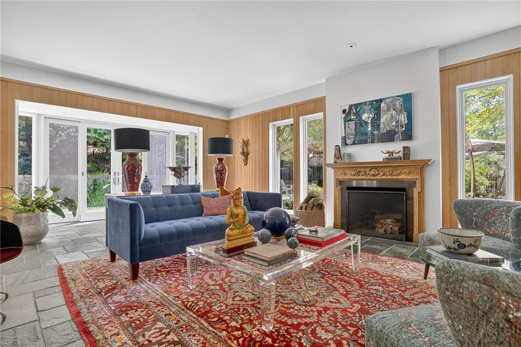 3033 E Pine Valley Road NW