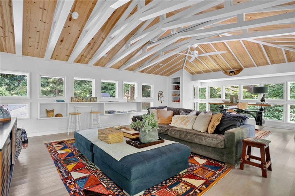 3033 E Pine Valley Road NW