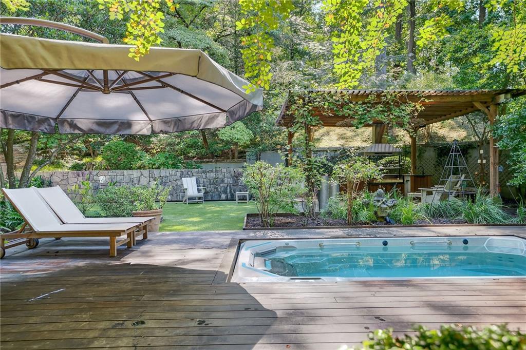 3033 E Pine Valley Road NW