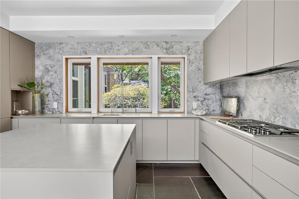 3033 E Pine Valley Road NW