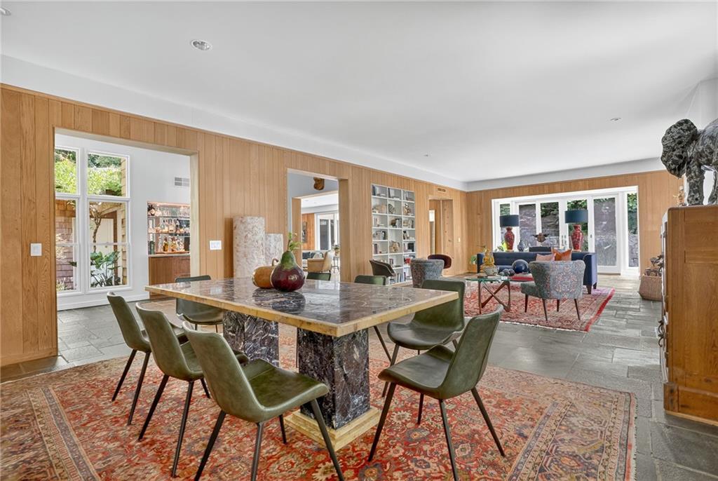 3033 E Pine Valley Road NW