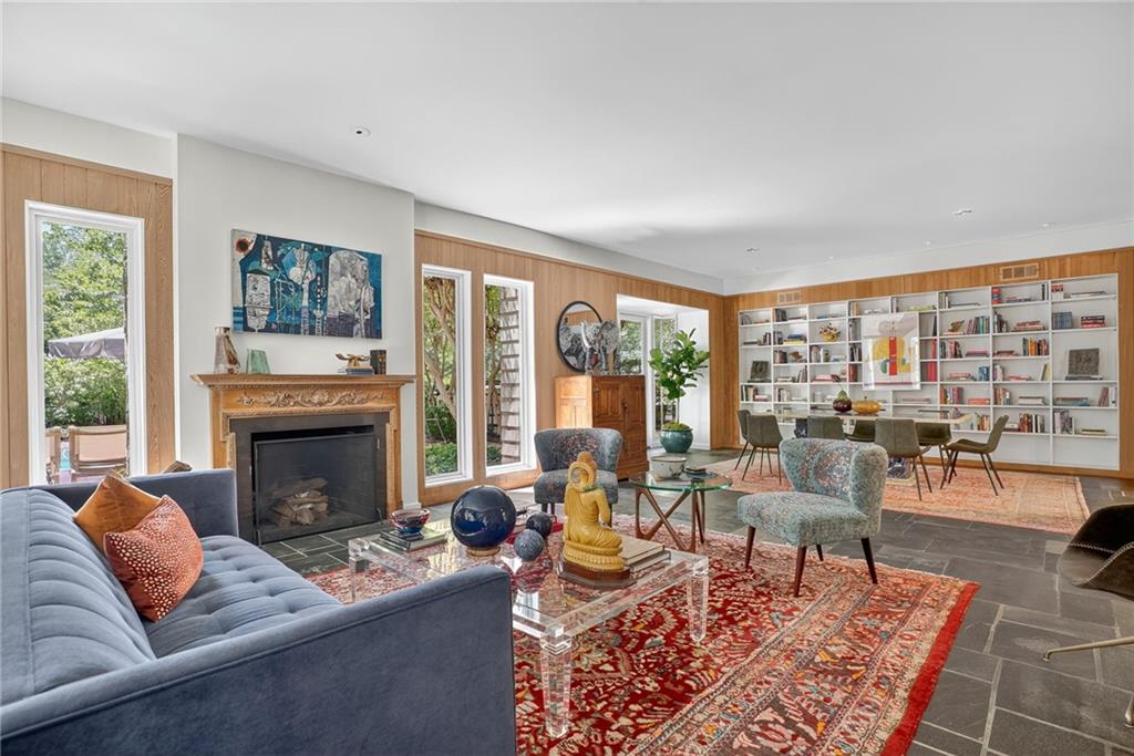 3033 E Pine Valley Road NW