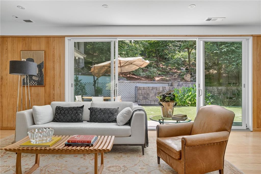 3033 E Pine Valley Road NW