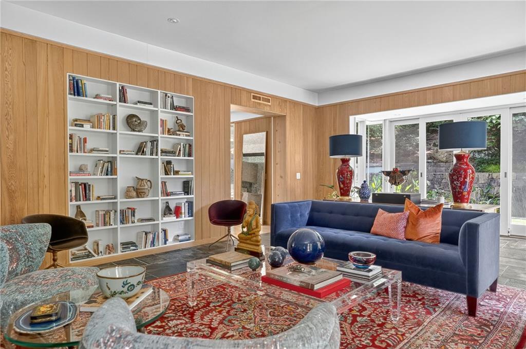 3033 E Pine Valley Road NW