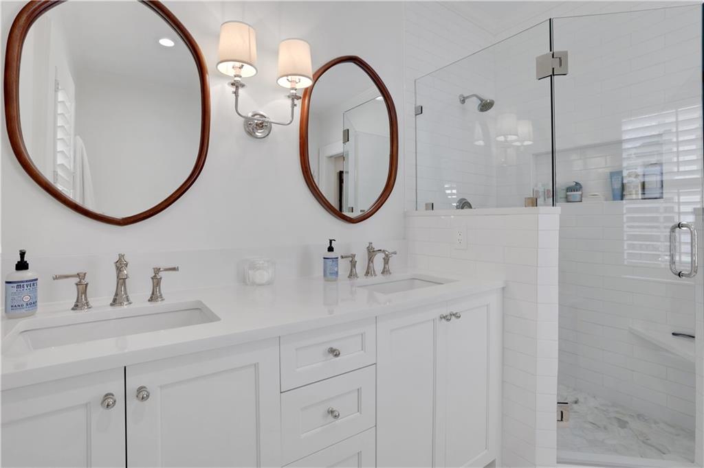 204 Springdale Drive NE