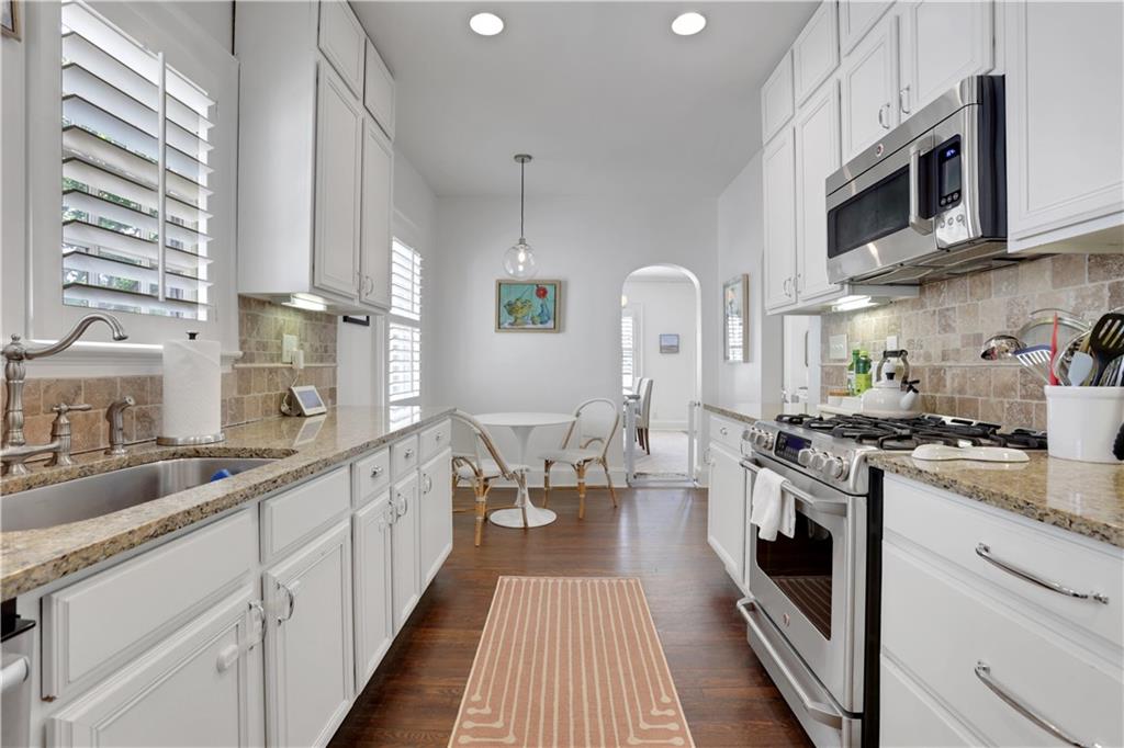 204 Springdale Drive NE