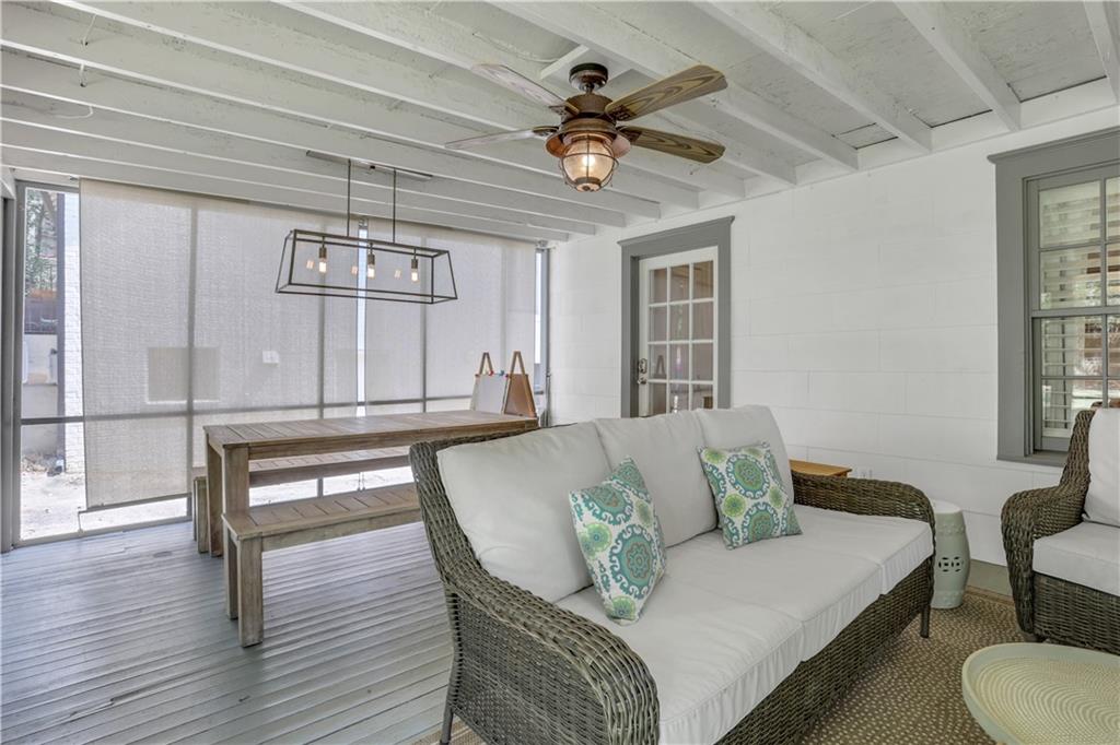 204 Springdale Drive NE