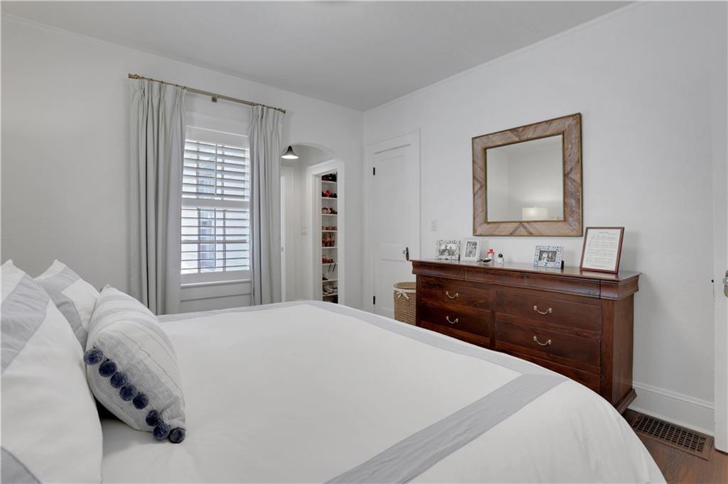 204 Springdale Drive NE