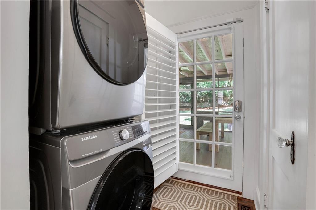 204 Springdale Drive NE