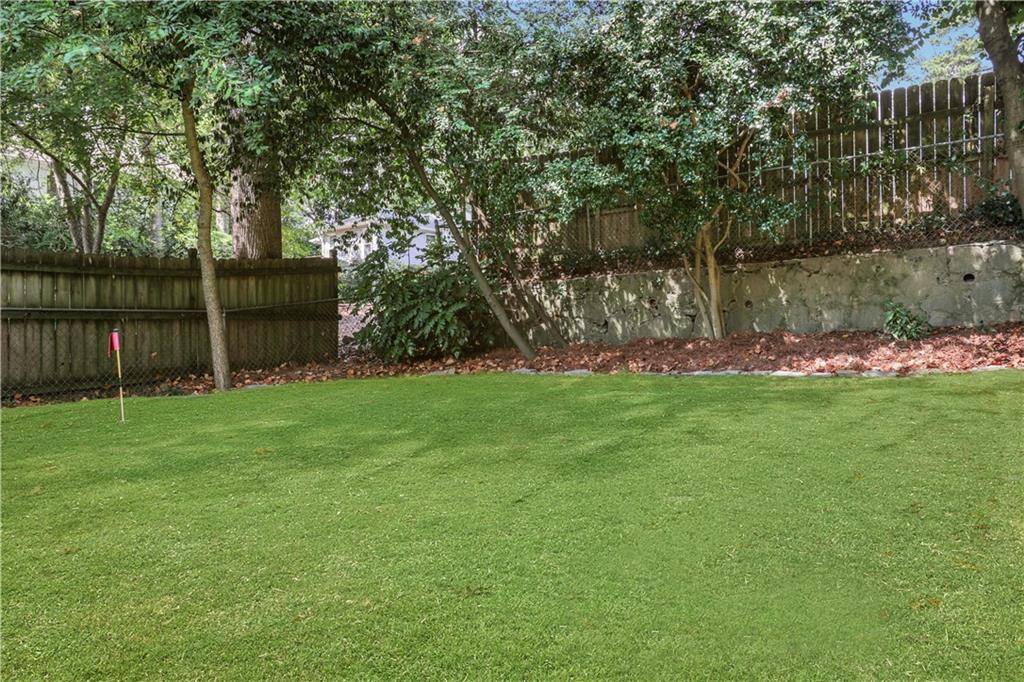 204 Springdale Drive NE