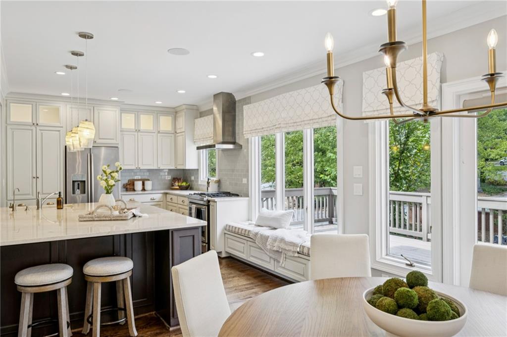 78 Paces West Circle NW