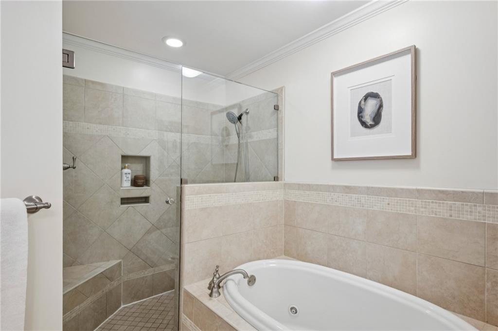 78 Paces West Circle NW