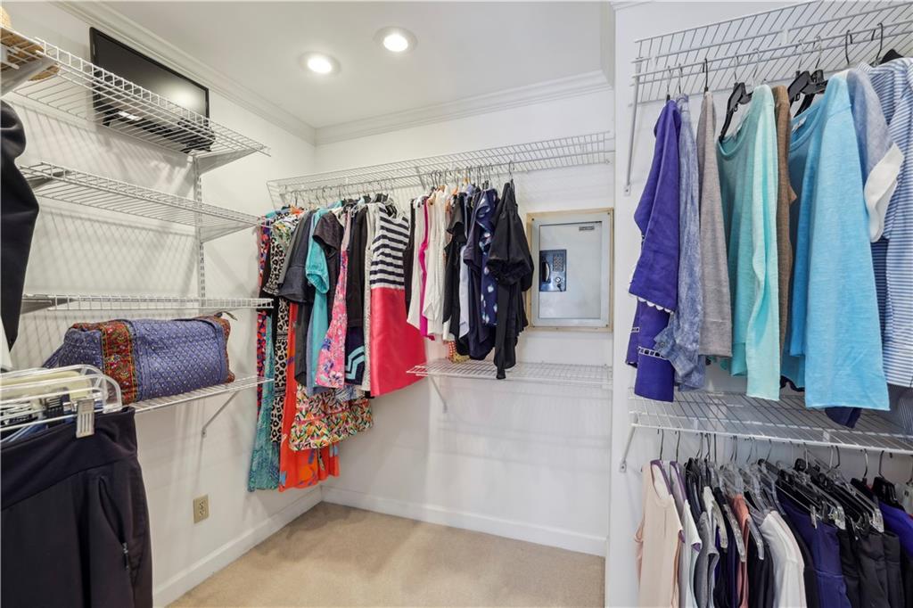 78 Paces West Circle NW