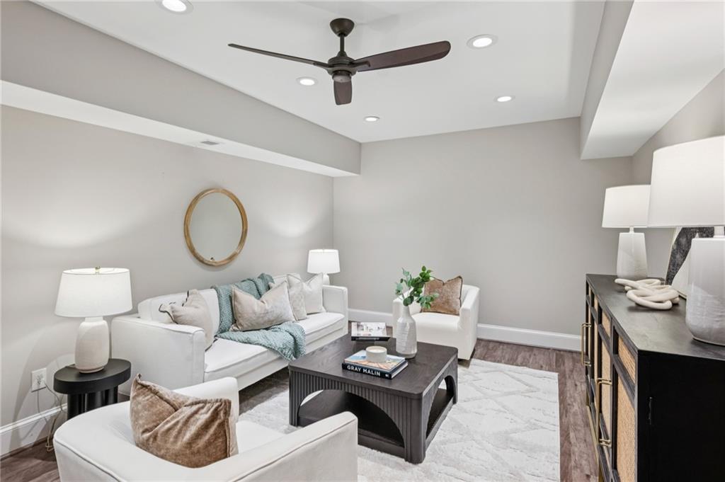 78 Paces West Circle NW