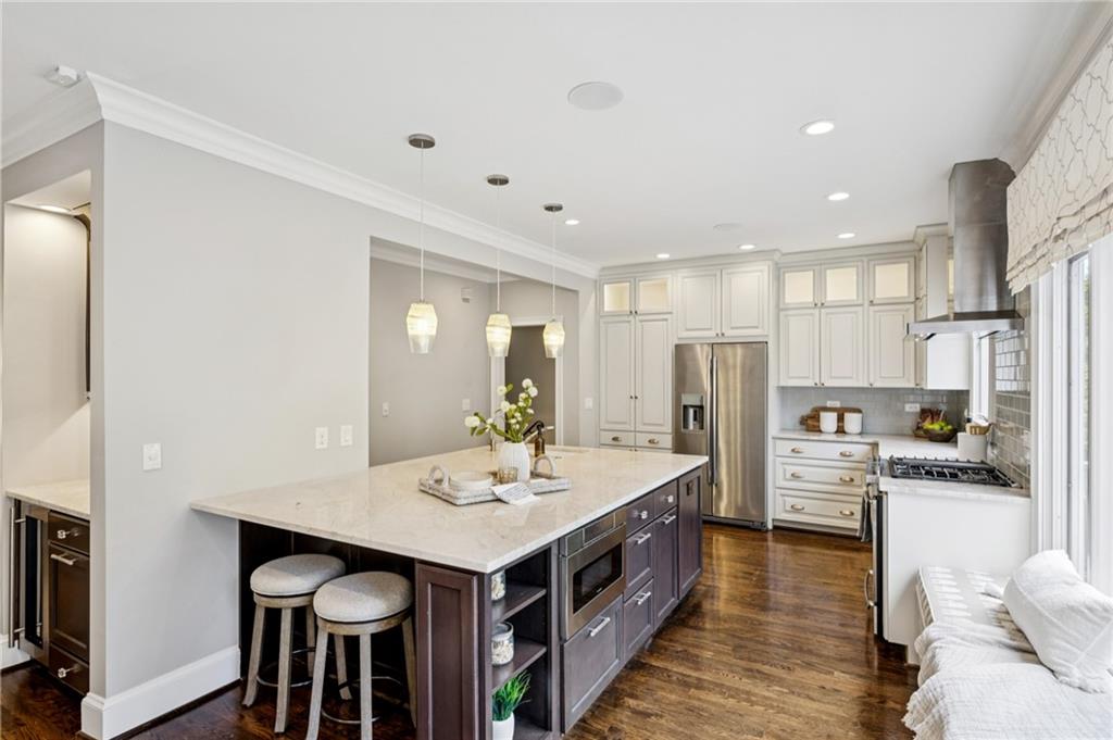 78 Paces West Circle NW