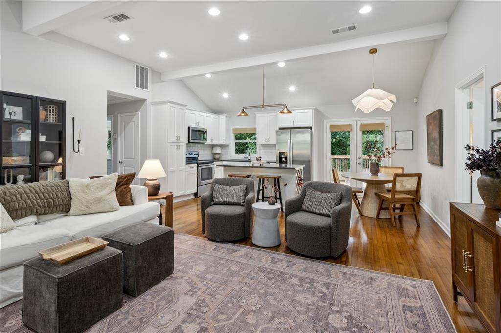 2093 Garden Circle